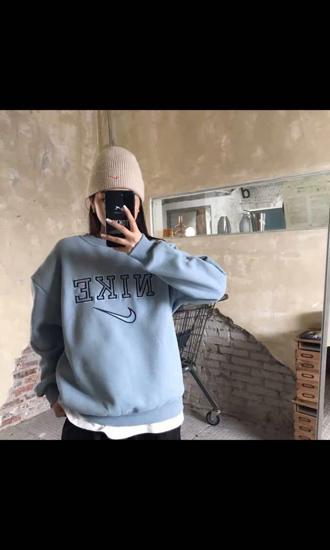 Nike spell out logo embroidered blue cream brown oversized fleeced pullover  sweatshirt Korean uzzlang vintage retro style, Women's Fashion, Coats,  Jackets and Outerwear on Carousell