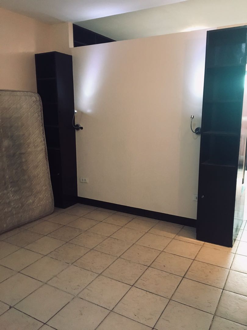 (Category: ) located in . Submitted by arvinob (Listing ID 1099814393, Image 1). Description: .