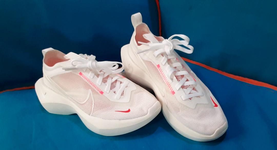 Pre Owned NEW NIKE VISTA LITE White with touch of Pink Sneaker