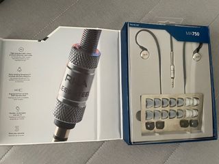 （分類：）位於 。 由 zacink 提交（商品編號 1099780279，圖片 1）。簡介： 。