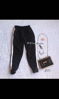 Slit Stripe Jogger