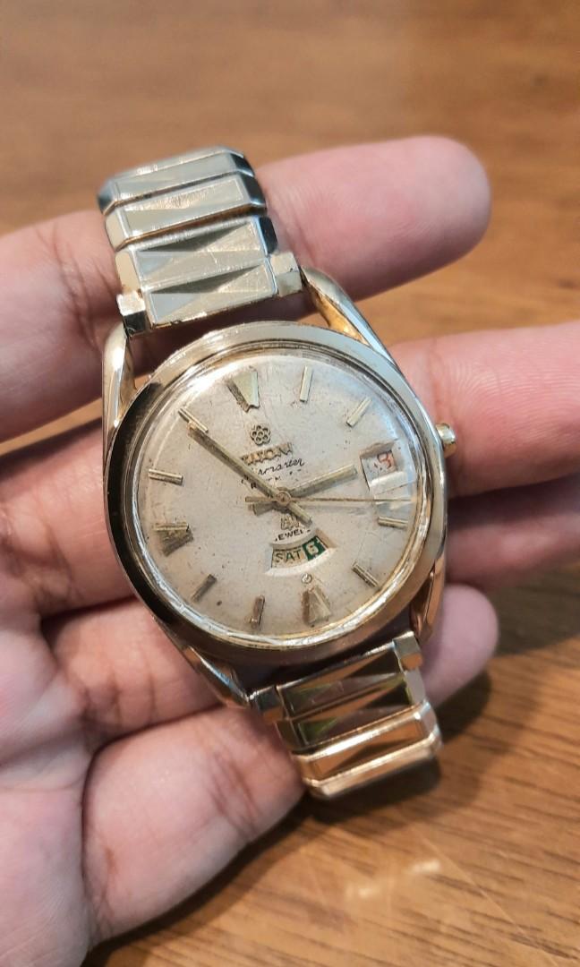 Titoni airmaster best sale day date