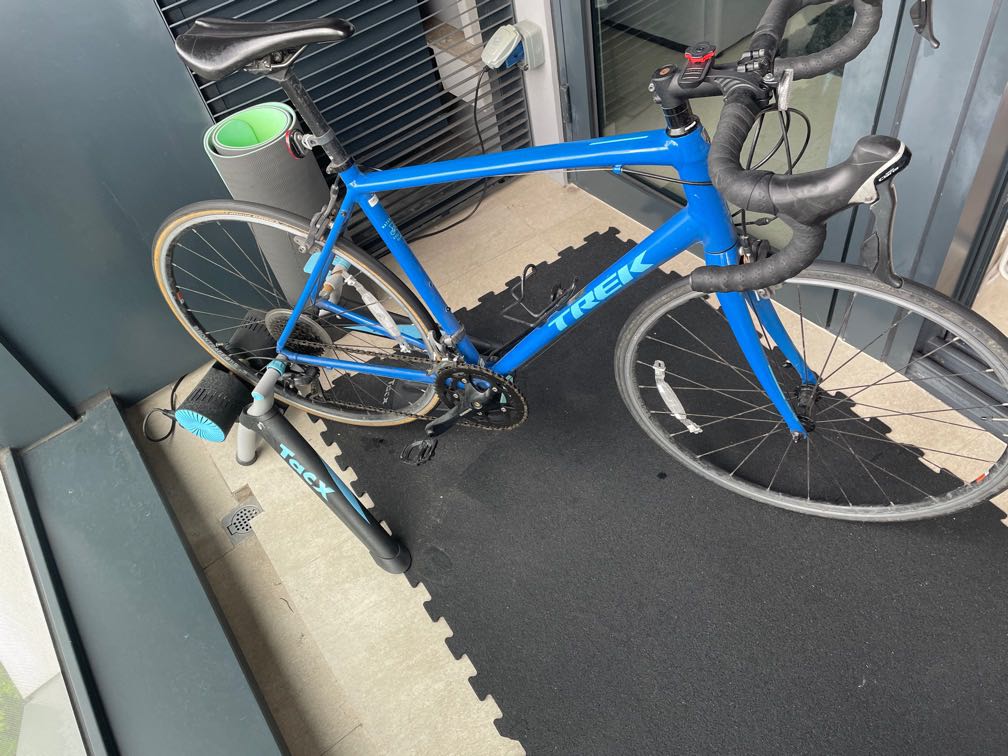 Trek 58cm road bike Domane AL 2, Sports 
