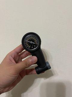 Tyre gauge
