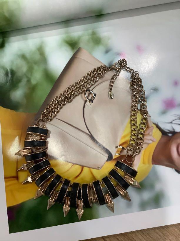 Zara statement necklace outlet
