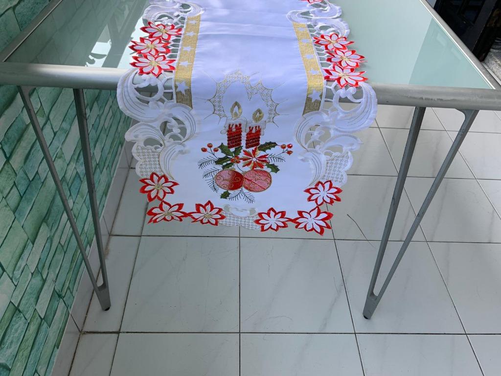 2 Types of White Christmas Centrepiece / Table Runner with Candles ...