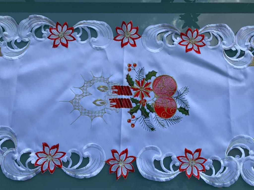 2 Types of White Christmas Centrepiece / Table Runner with Candles ...