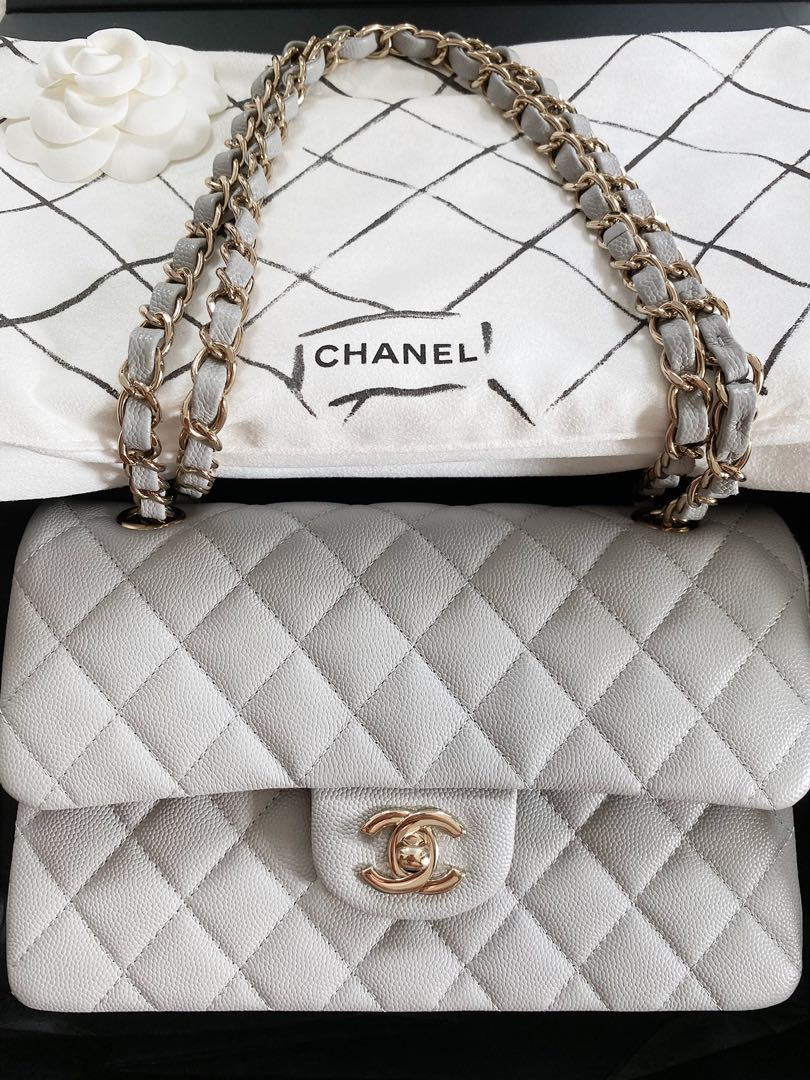 🦄💖 Chanel 21A Grey Caviar Small Classic Flap LGHW, Luxury, Bags & Wallets  on Carousell