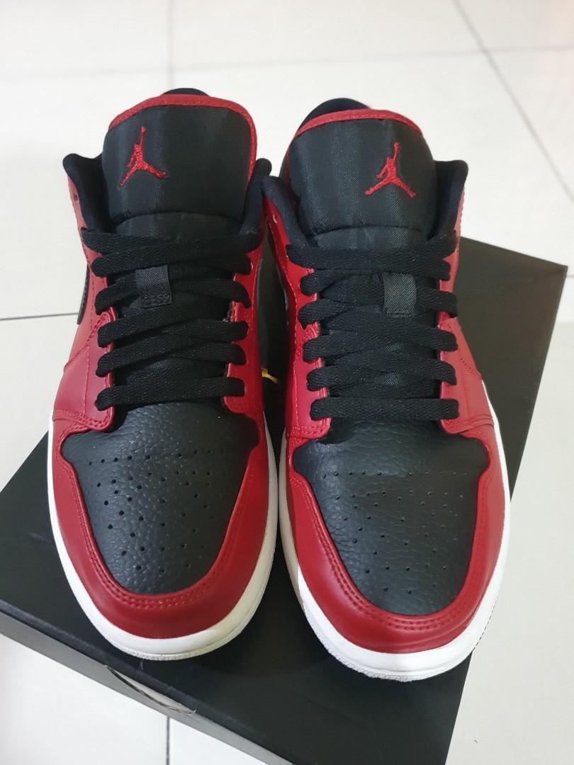 AIR JORDAN 1 LOW GYM RED BLACK SIZE 42.5 ORIGINAL 100%, Fesyen Pria, Sepatu , Sneakers di Carousell
