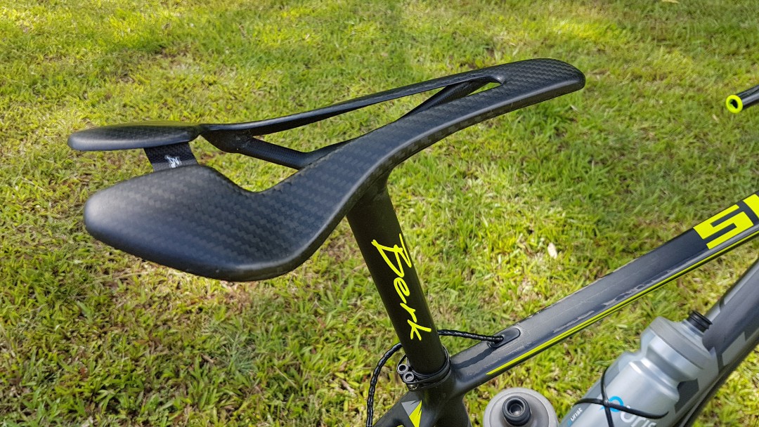Berk Composite Carbon Saddle Seatpost integrated combo Lukna