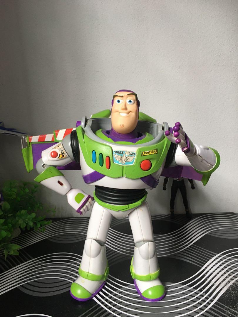 Buzz lightyear hotsell signature collection español