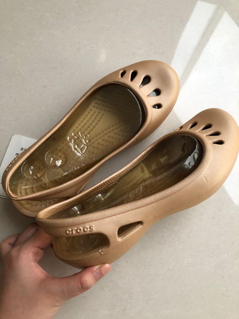 CROCS FLATSHOES BEIGE 100 ORI Fesyen Wanita Sepatu di Carousell