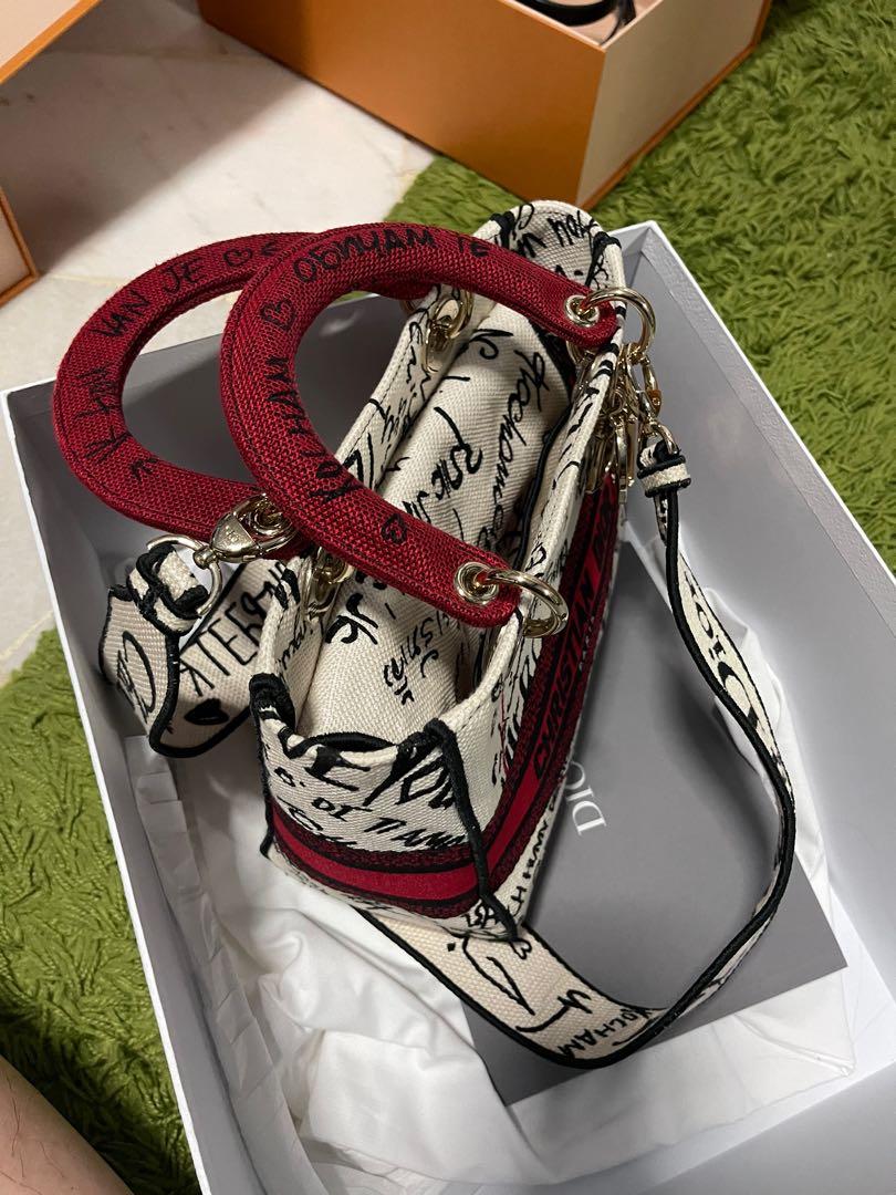 Small dior book best sale tote with dioramour graffiti