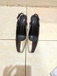 HEELS CHARLES & KEITH