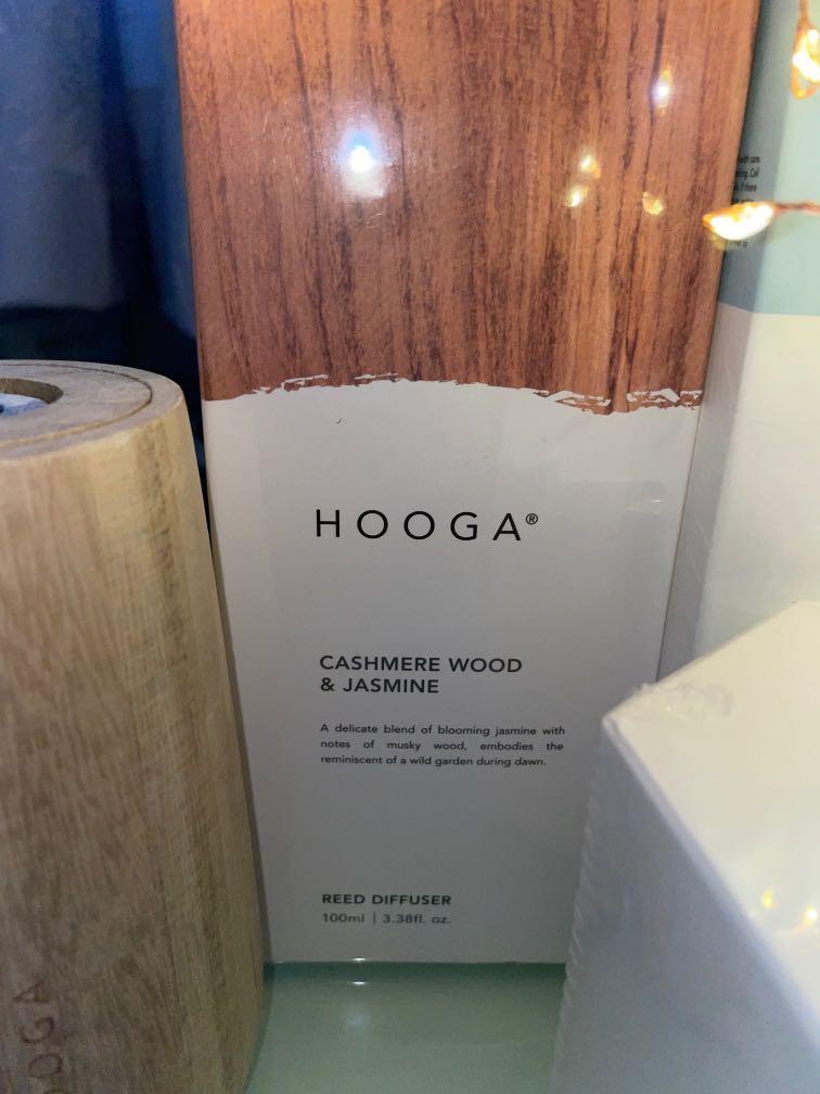 HOOGA DIFFUSERS (Category: Other Home Decor) located in Georgetown. Submitted by babyyun97 (Listing ID 1099951318, Image 2). Description: 💯Authentic from HOOGA outlets ✨BRAND NEW { ready-stock ) ✅Price ranges from RM28 to RM57 ( price reduced ) ✔️cucumber & bamboo leaf RM28 ✔️skyish blue RM47 ✔️ cashmere wood & jasmine RM56 ⚠️BUY all can nego .