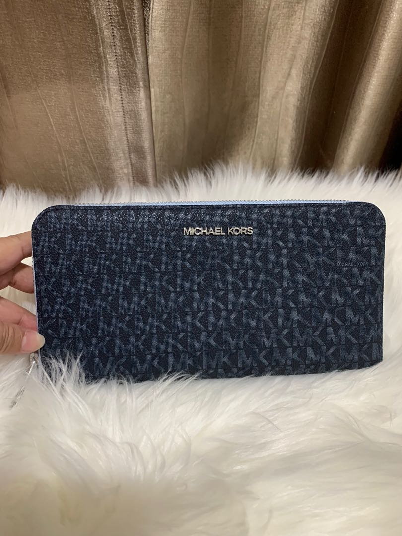 michael kors light sky wallet
