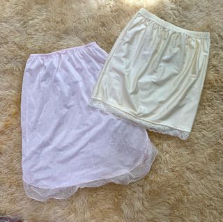 (Category: ) located in . Submitted by petitebarbie (Listing ID 1100127982, Image 1). Description: .