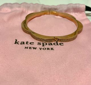 （分類：）位於 。 由 kareenn 提交（商品編號 1100023721，圖片 1）。簡介： 。