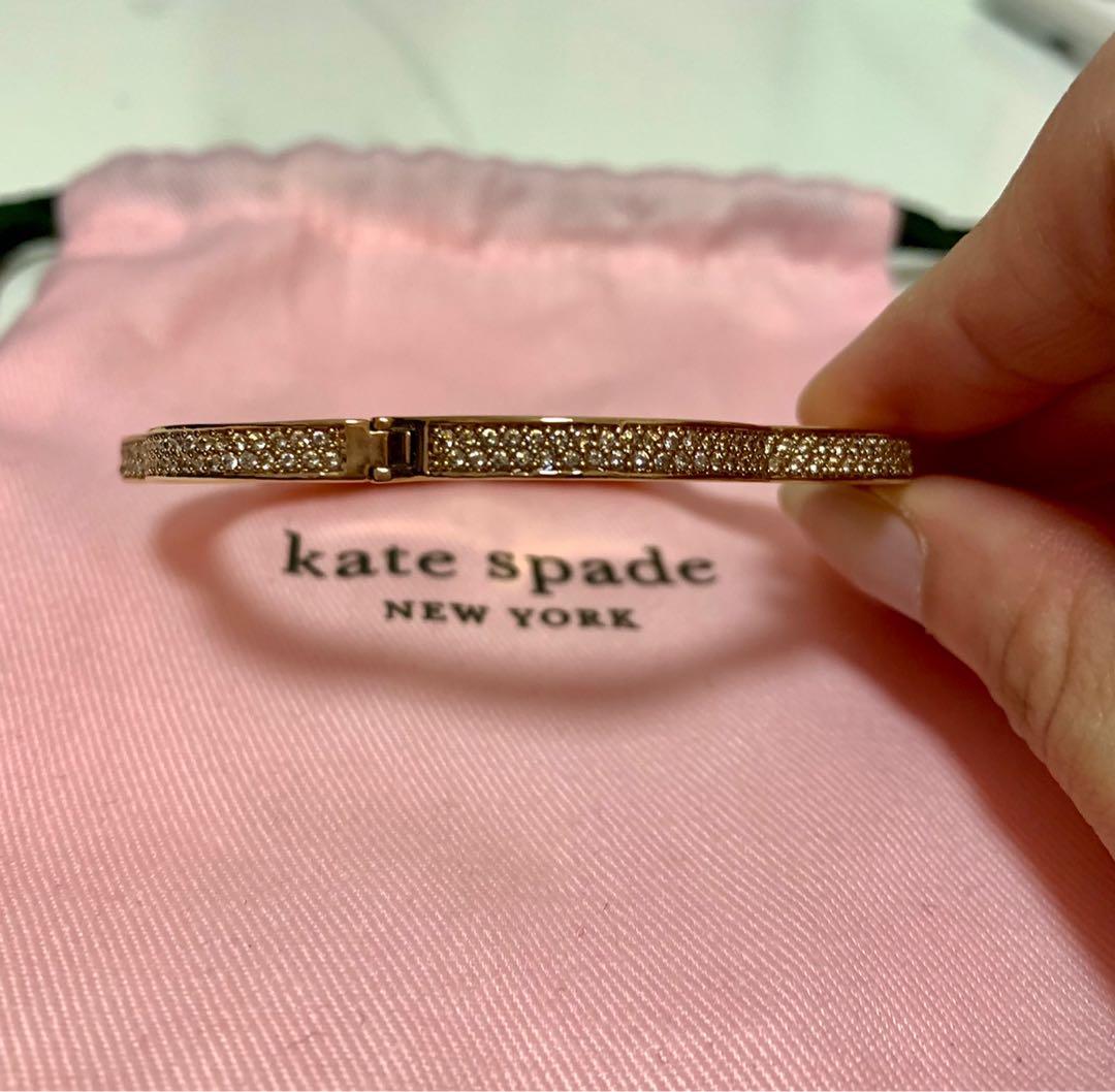 全新Kate spade 手䤥 （分類：飾物及配件）位於 Hong Kong。 由 kareenn 提交（商品編號 1100023721，圖片 2）。簡介： 從未戴過出街 可自用或送禮。