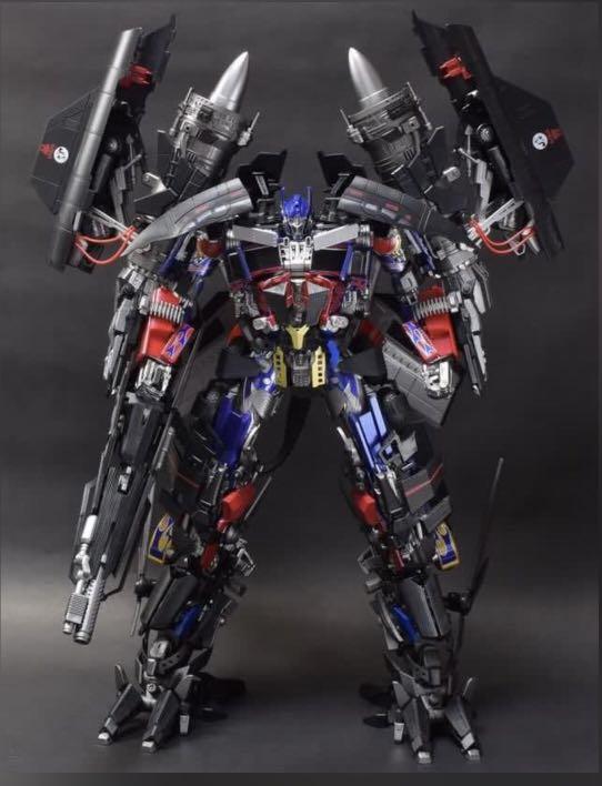 Legendary Toys LT02 Optimus Prime & Iron Warrior IW06 Jet Power Armour & Mr Bucket MR01