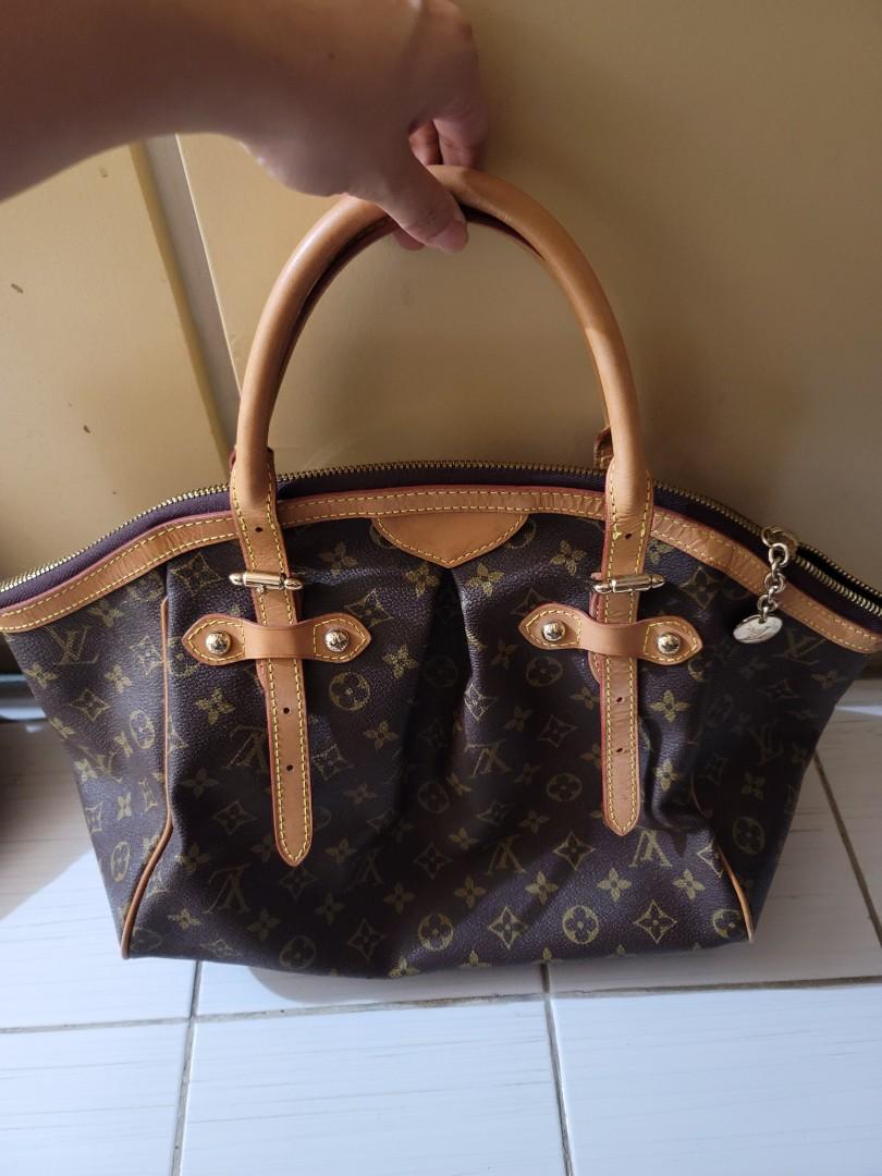 LV tivoli mm (Category: Luxury Bags & Wallets) located in Paranaque City. Submitted by welcome_888 (Listing ID 1100152145, Image 2). Description: Great condition No code.