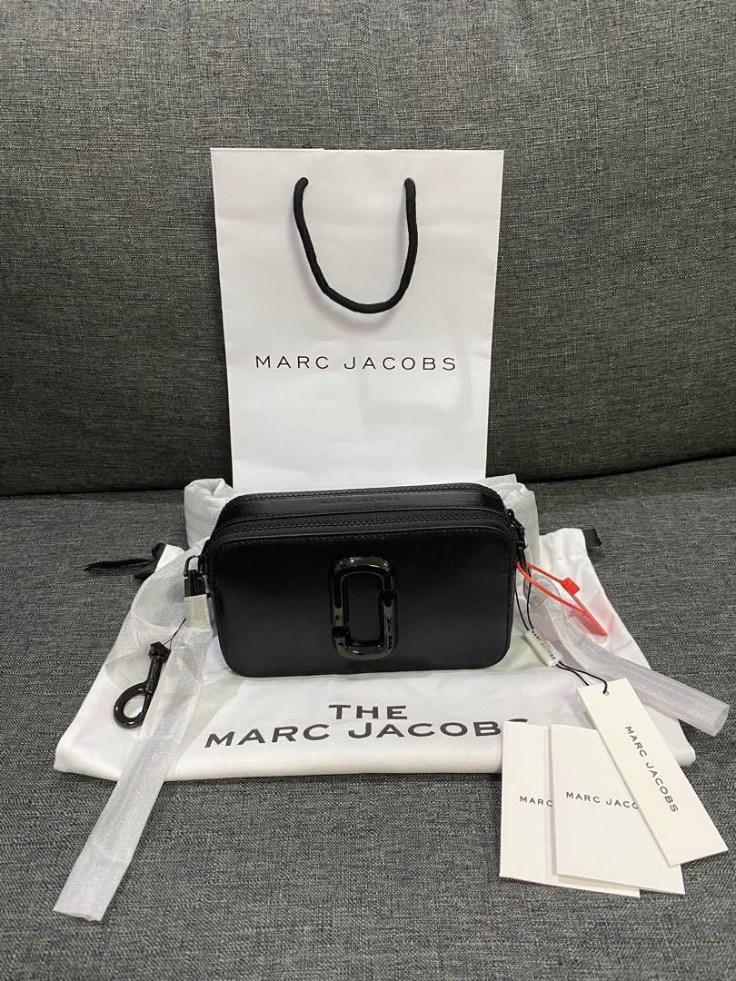 marc jacobs all black snapshot bag