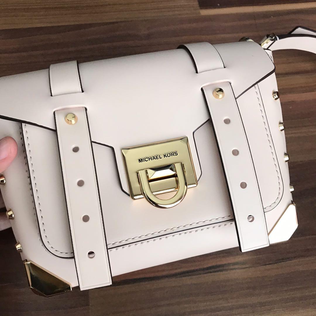 Michael Kors Manhattan Small Messenger