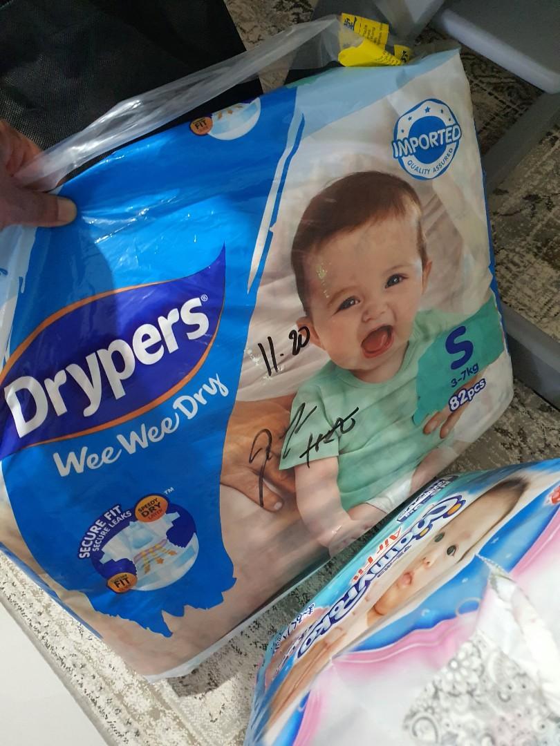 Newborn baby diapers, Babies & Kids, Bathing & Changing, Diapers & Baby