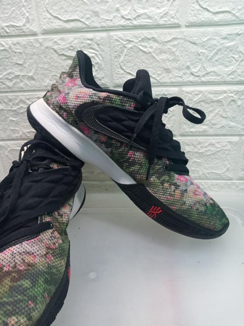 Kyrie low floral on outlet feet