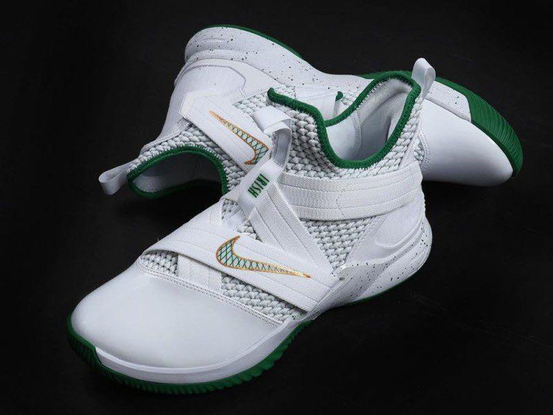 Lebron soldier xii irish top