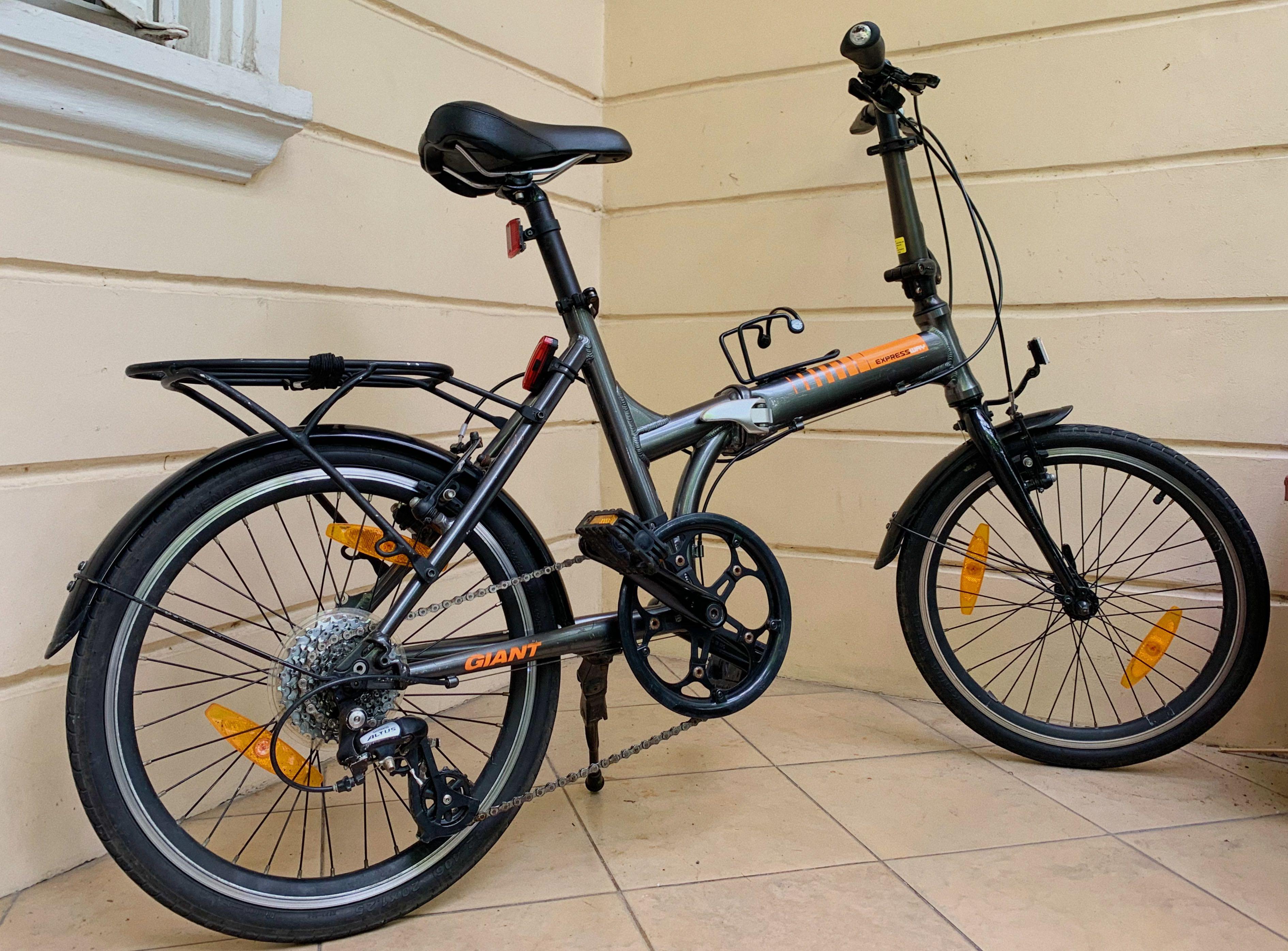 RUSH SALE Giant Folding Bike Expressway 1