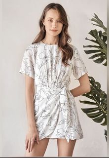 (Category: ) located in . Submitted by newclothesmakeushappy (Listing ID 1099965247, Image 1). Description: .