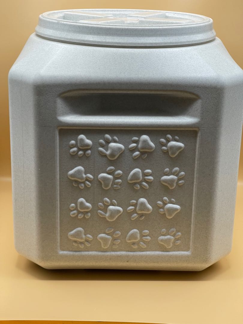 Vittles Vault 25 Pound Pet Food Airtight Container, Pet Supplies, Pet