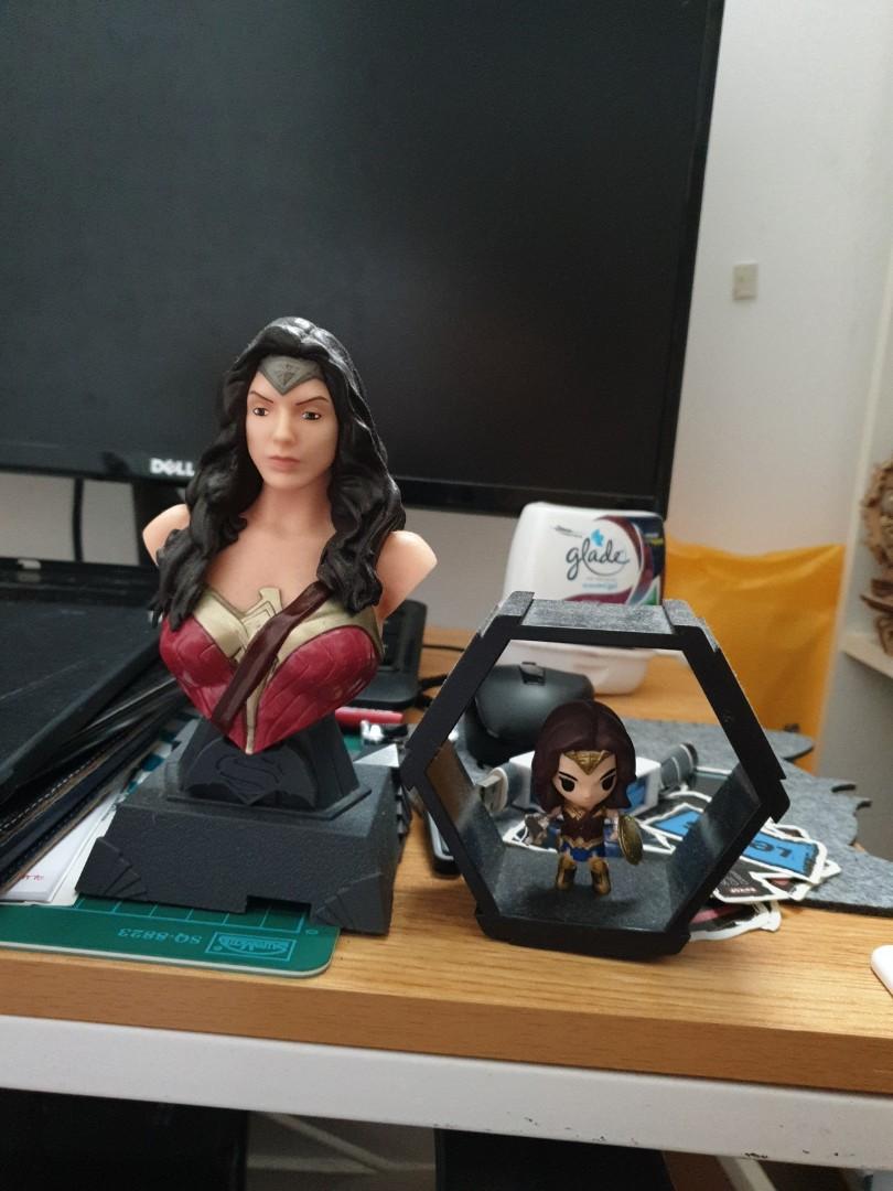 Wonder woman desk charger + figurine, Hobbies & Toys, Toys & Games on