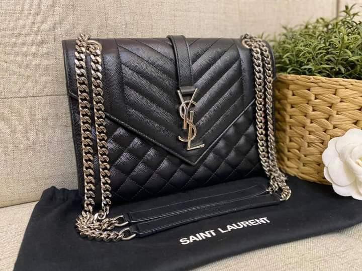 YSL Envelope Medium Grained De Poudre SHW (Category: Luxury Bags & Wallets) located in Manila. Submitted by bagislifeshop (Listing ID 1099958204, Image 2). Description: Cool!!! Too Cute 🖤🖤🖤 On Hand in PH🇵🇭 100% Authentic YSL Envelope Medium Grained de Poudre SHW Condition: 9/10 Comes with Dustbag.