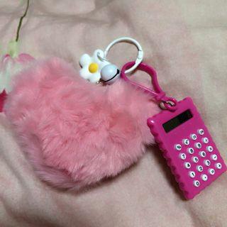 粉紅色愛心毛毛球桃紅色餅乾計算機白色小花鑰匙圈