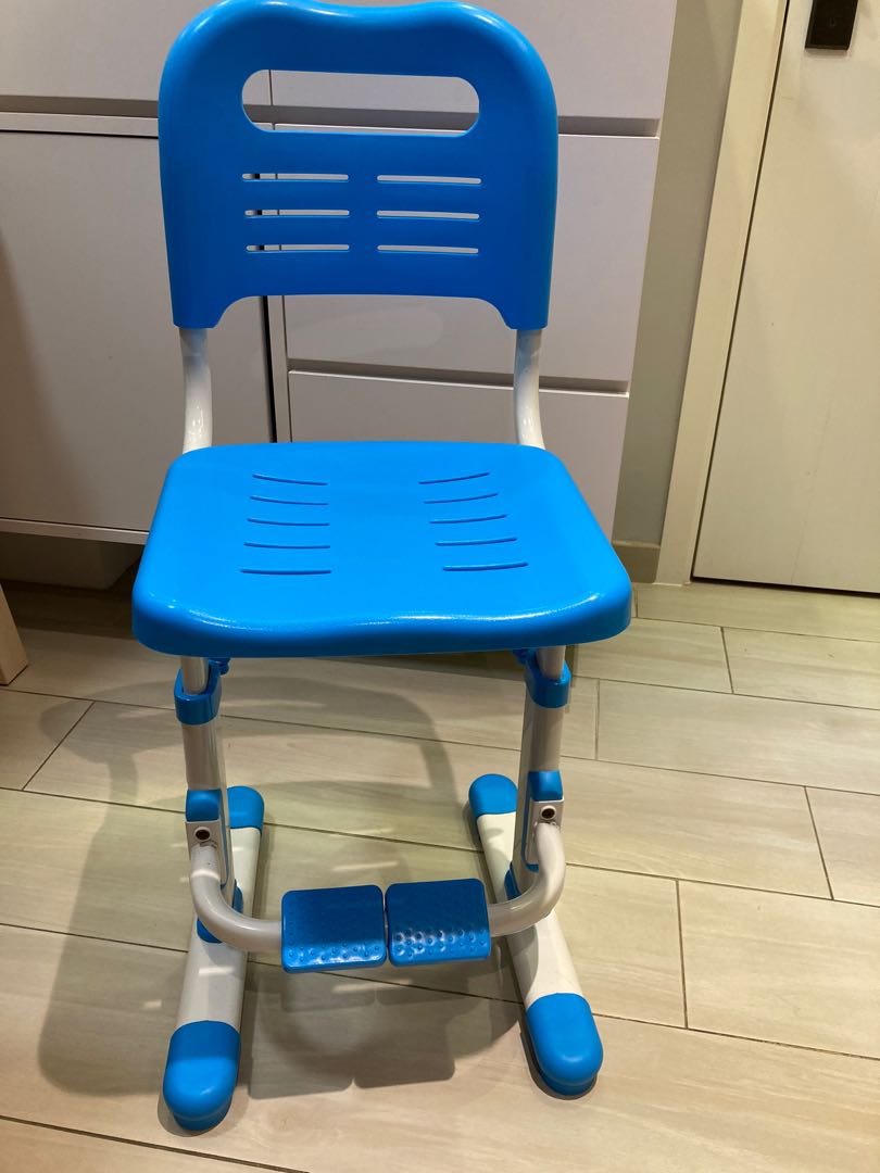 學習椅 Height Adjustable Chair, 兒童＆孕婦用品, 兒童傢具, 兒童傢具 桌子及椅子 Carousell