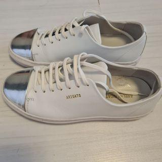 Axel arigato toe cap sneaker w metallic white