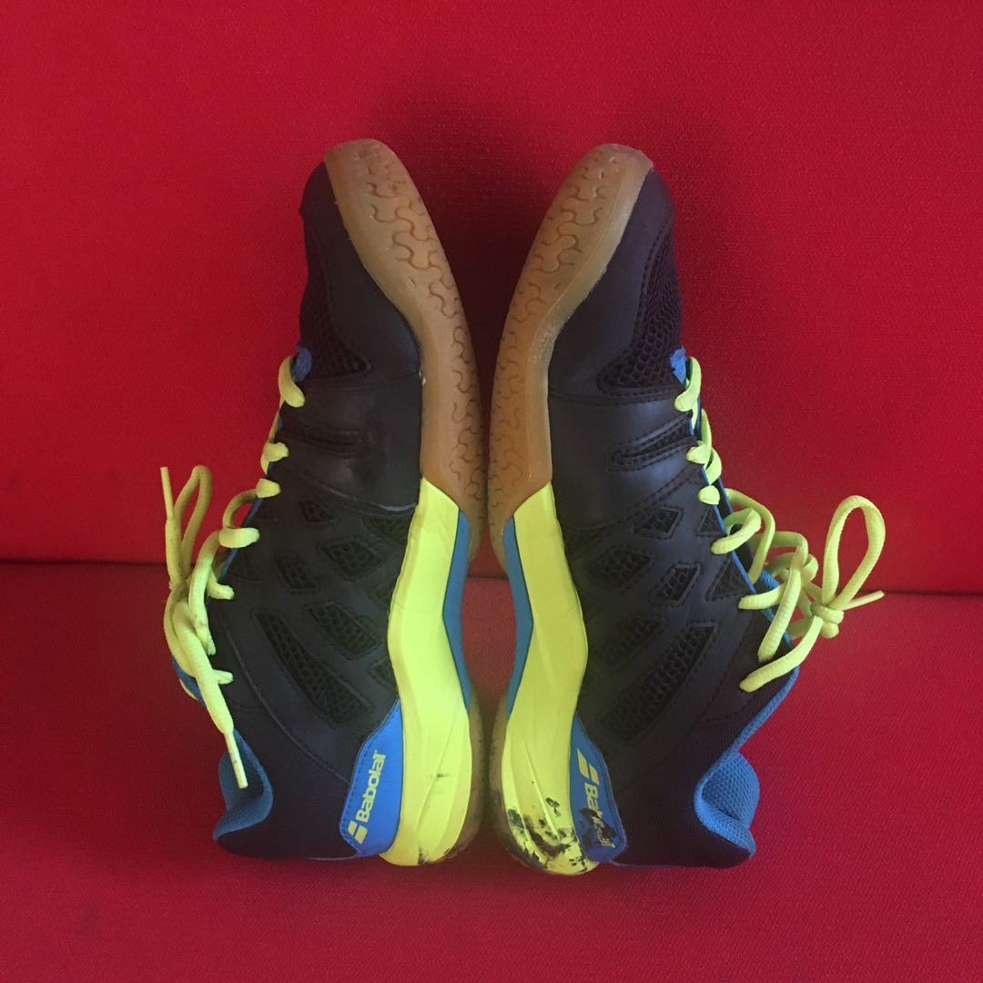 Futsal shoes clearance for badminton