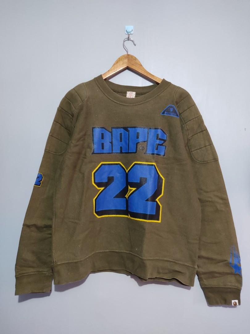 Bale centurion crewneck (Category: Coats, Jackets and Outerwear) located in Alaminos. Submitted by benta_stashed (Listing ID 1100202720, Image 1). Description: bape centurion crewneck size large a bit issue on the shoulder back part, repaired already.
