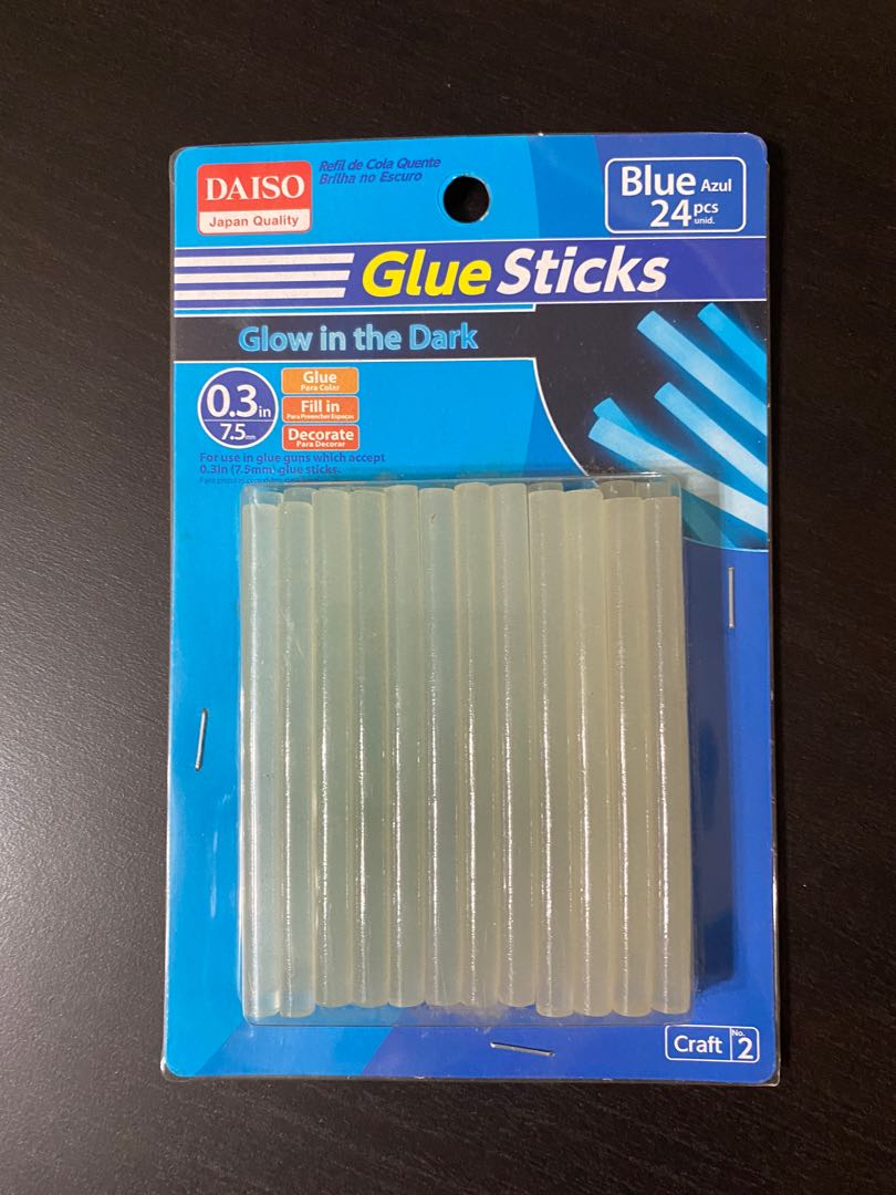 Daiso Glue Stick, Hobbies & Toys, Stationery & Craft, Craft Supplies