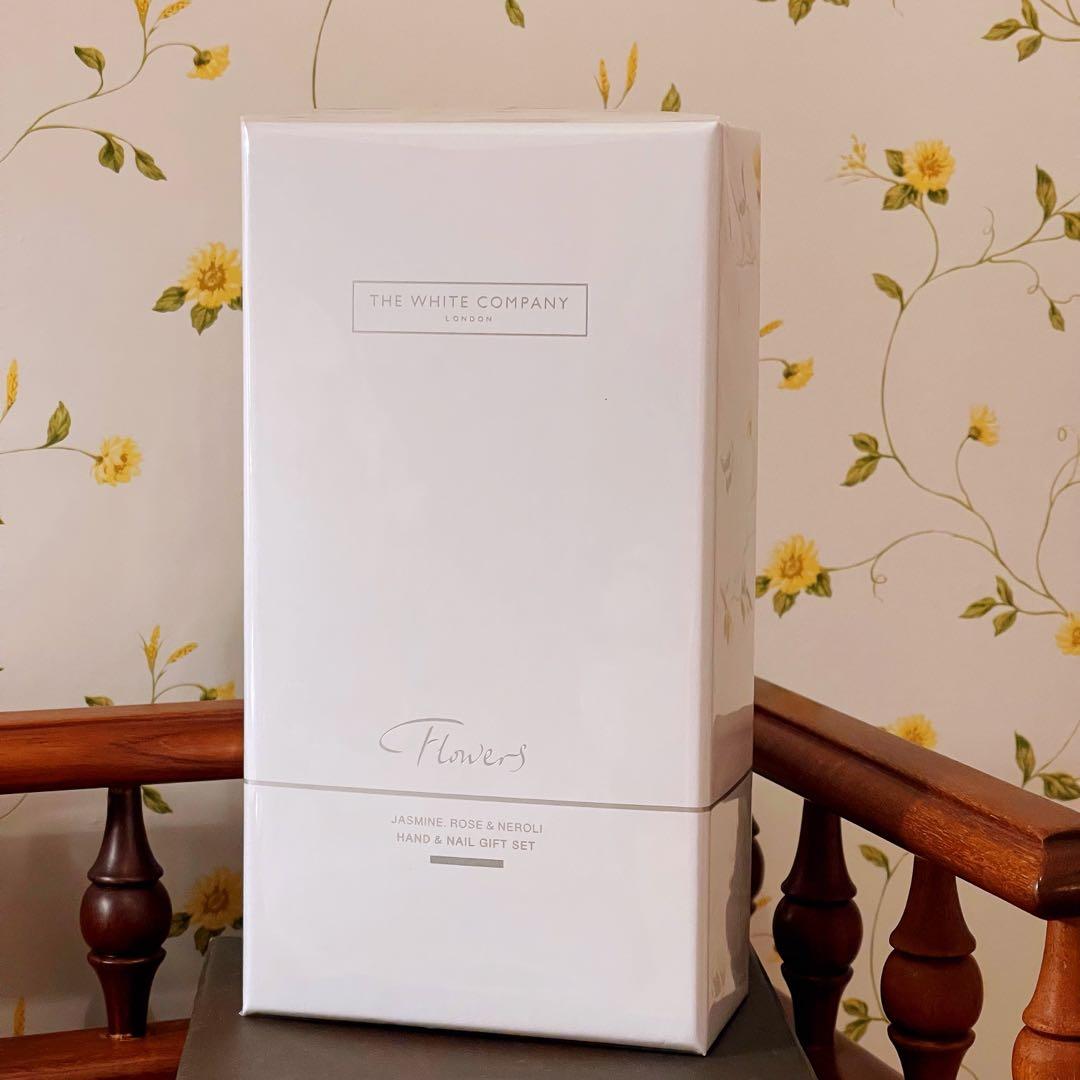 現貨 Gift Set Flowers Hand & Nail, 美容＆化妝品, 指甲美容＆其他 Carousell