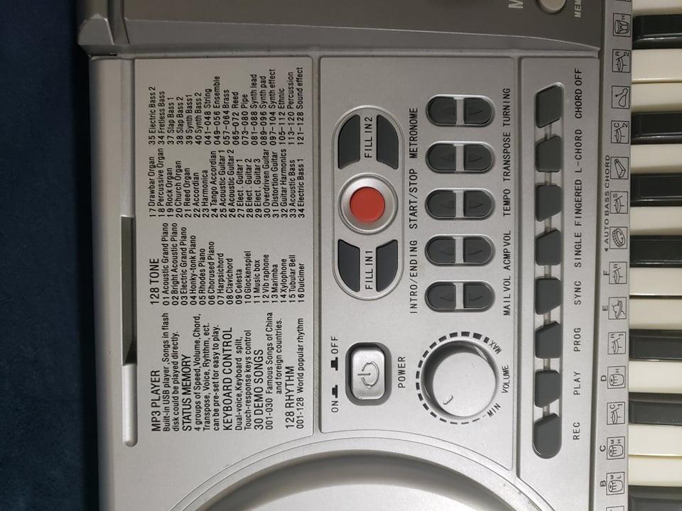 Global GL-330 Keyboard, Hobbies & Toys, Music & Media, Musical ...