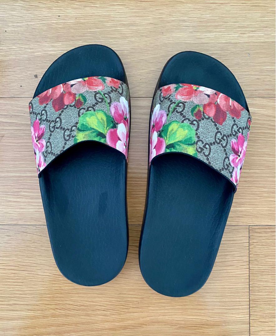 Pink Women's Gucci Slides Blue Flowers GG Supreme Blooms Slides