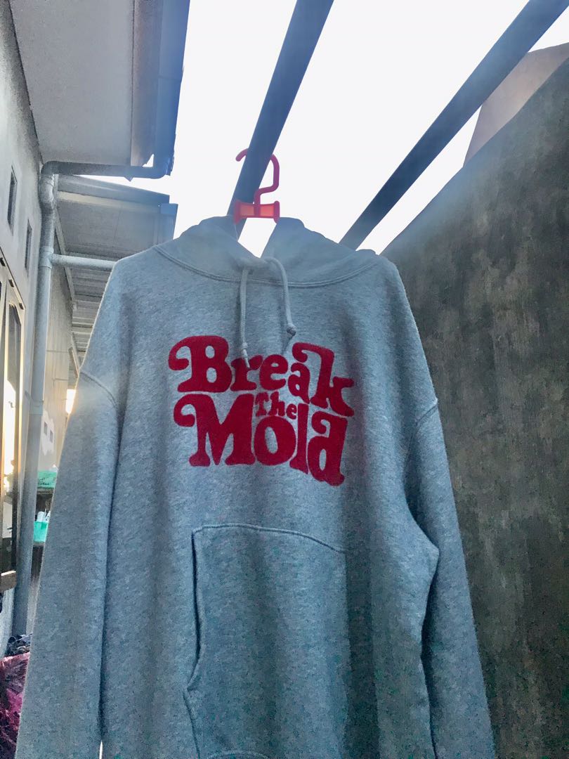 Hoodie Uniqlo Break Thr Mold
