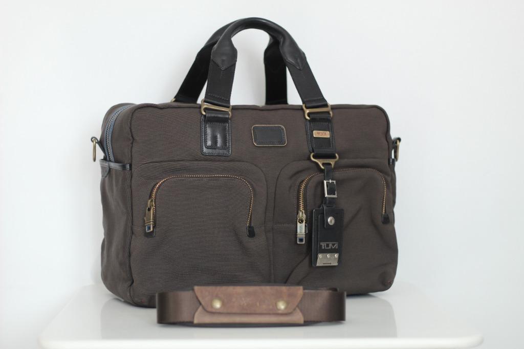 Tumi 22340 best sale