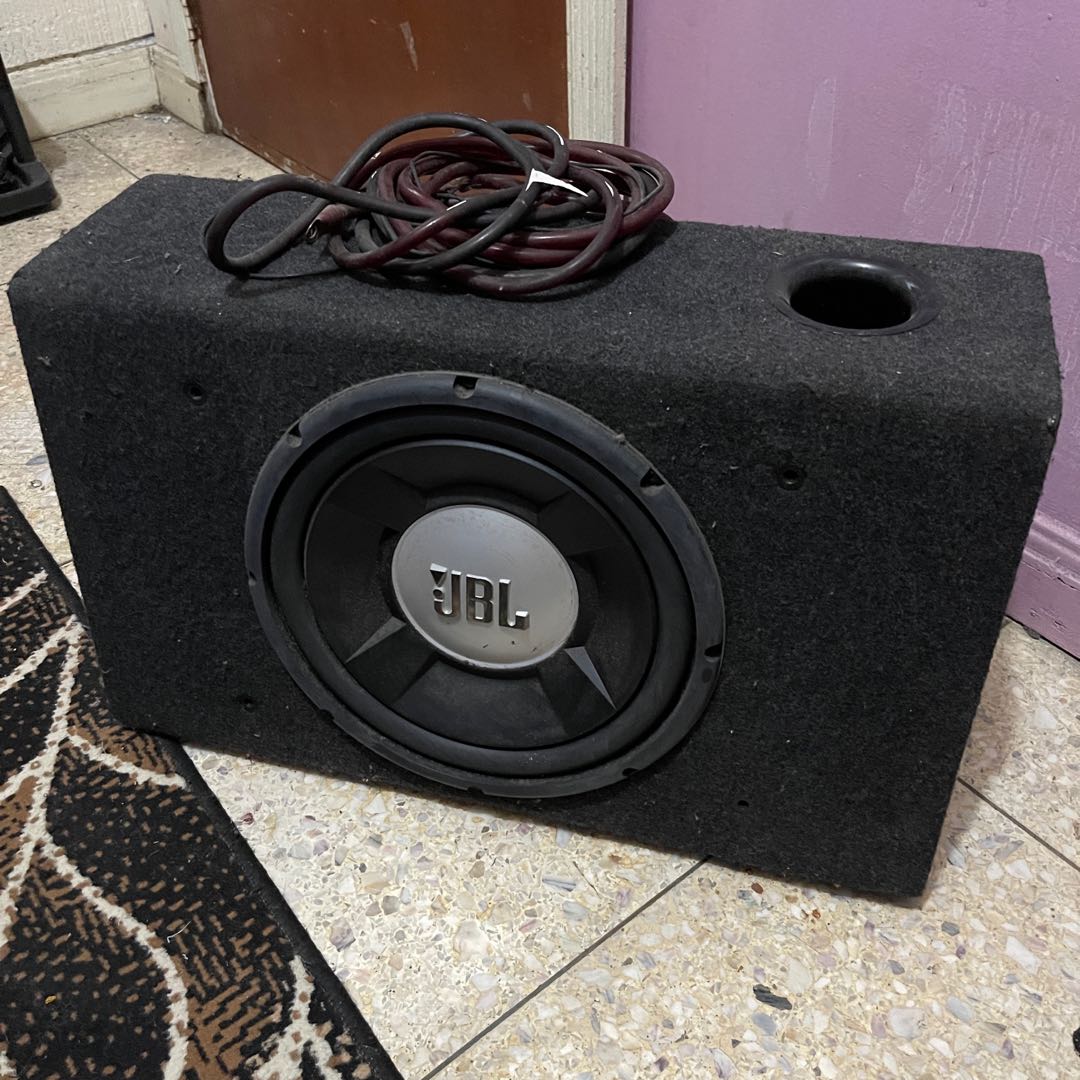 JBL 12” subwoofer with and v12 amplifier, Audio, Soundbars, & Amplifiers on Carousell