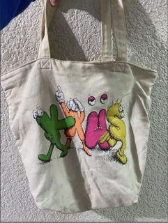Kaws托特包
