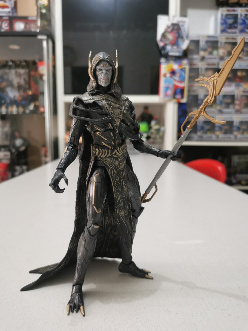 Corvus glaive hotsell marvel legends