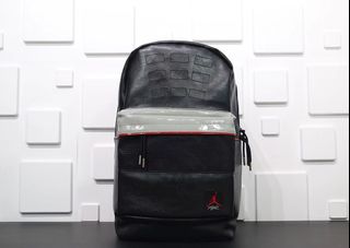 Jordan retro 4 store backpack
